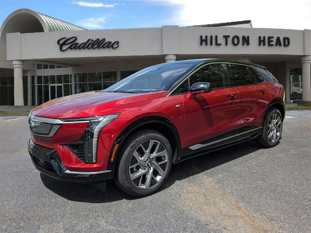 2025 Cadillac Optiq Luxury photo 2