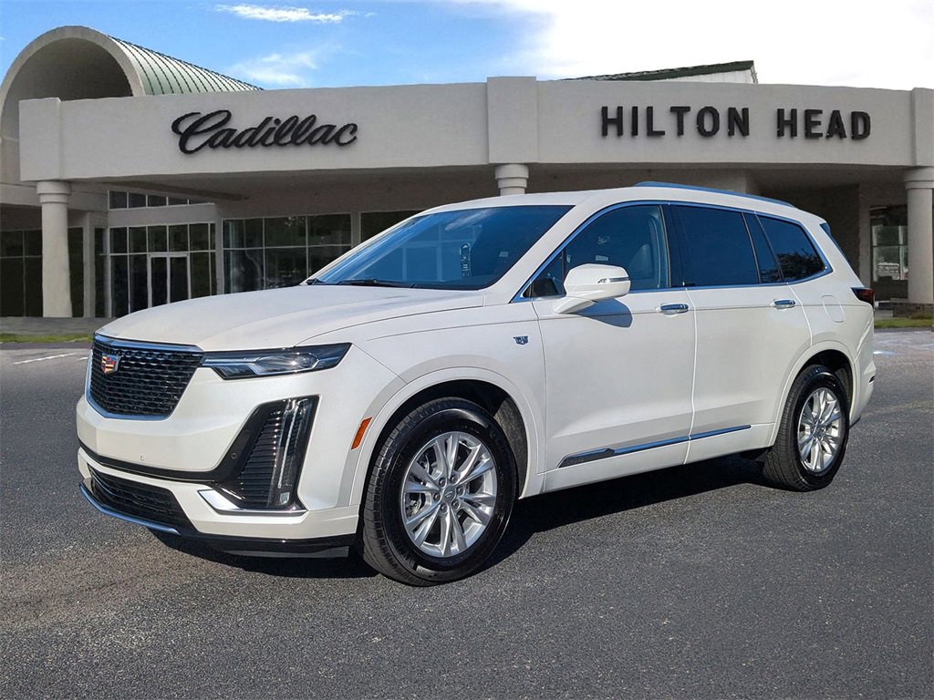 2025 Cadillac XT6 Luxury photo 2