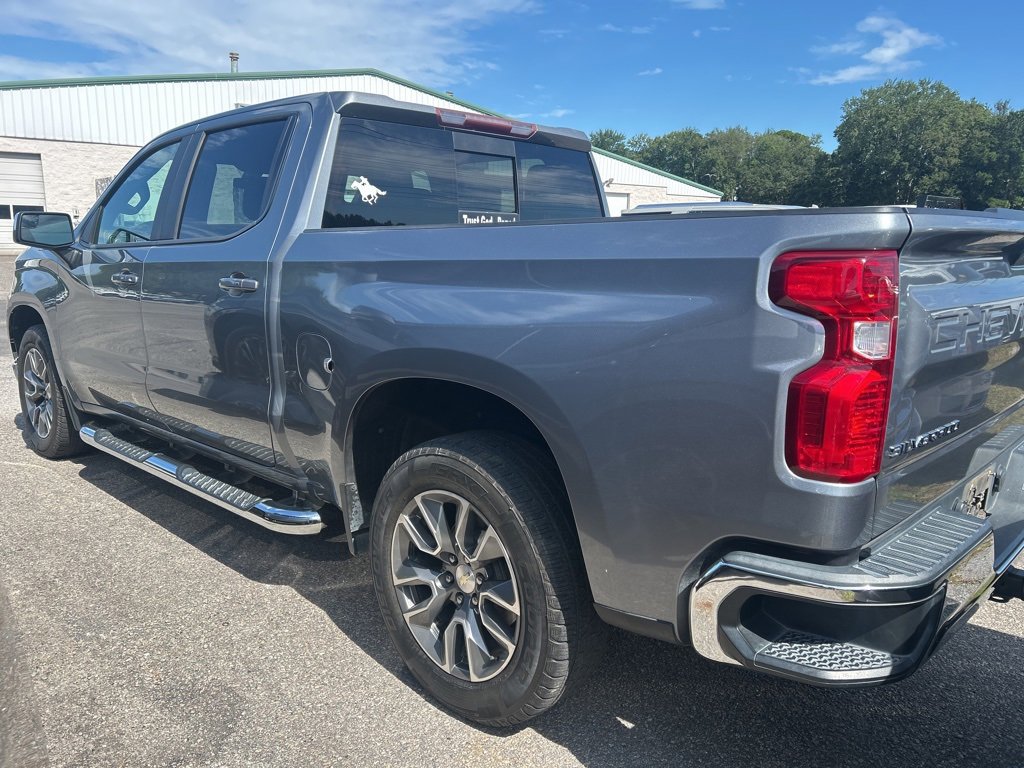 2019 Chevrolet Silverado 1500 LT photo 4