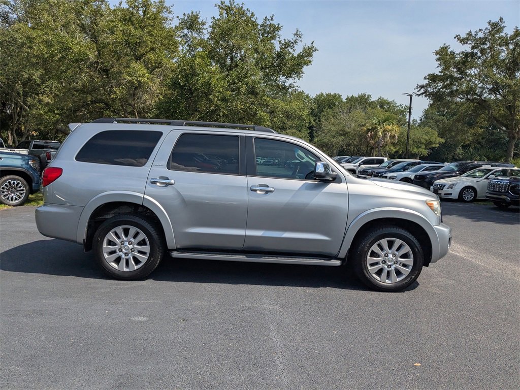2016 Toyota Sequoia Platinum photo 3