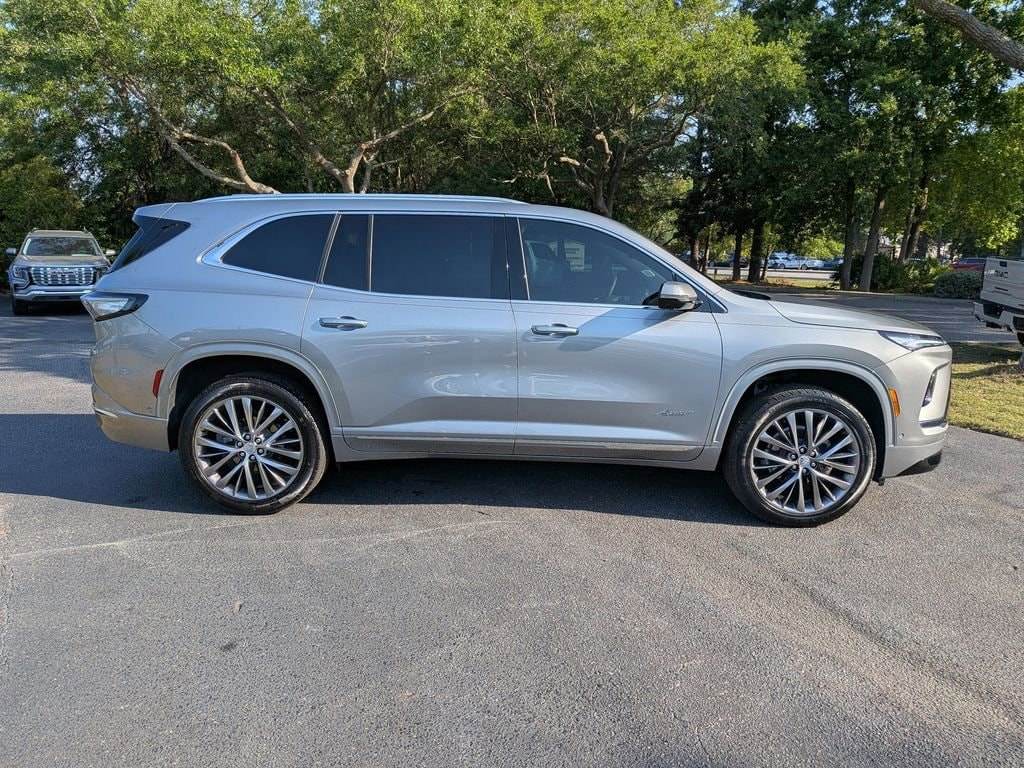 Used 2025 Buick Enclave Avenir SUV
