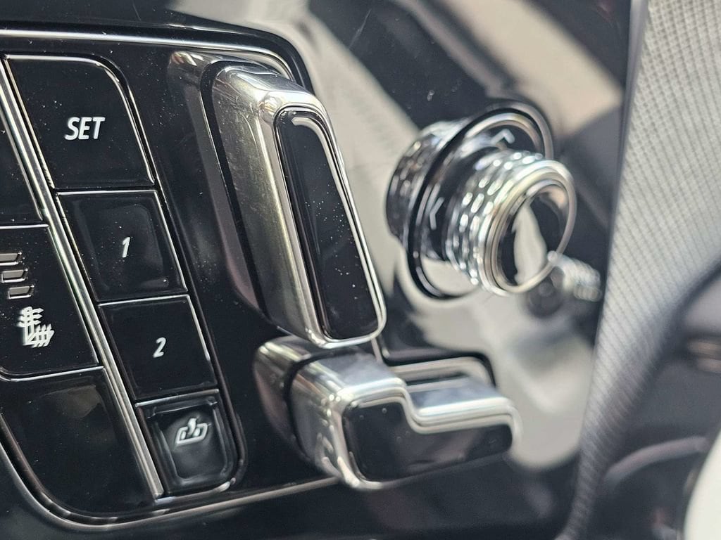 2027 Cadillac OPTIQ Luxury - Photo 23