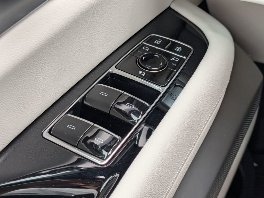 2026 Cadillac VISTIQ Sport - Photo 30