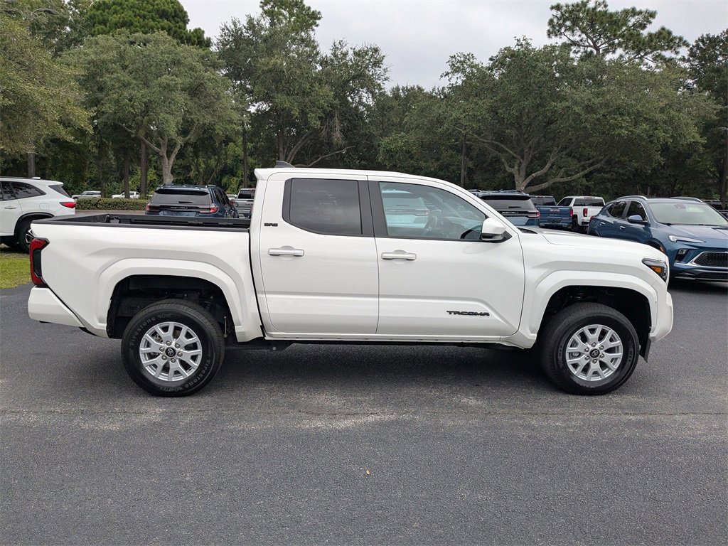2024 Toyota Tacoma SR5 4x4 photo 3