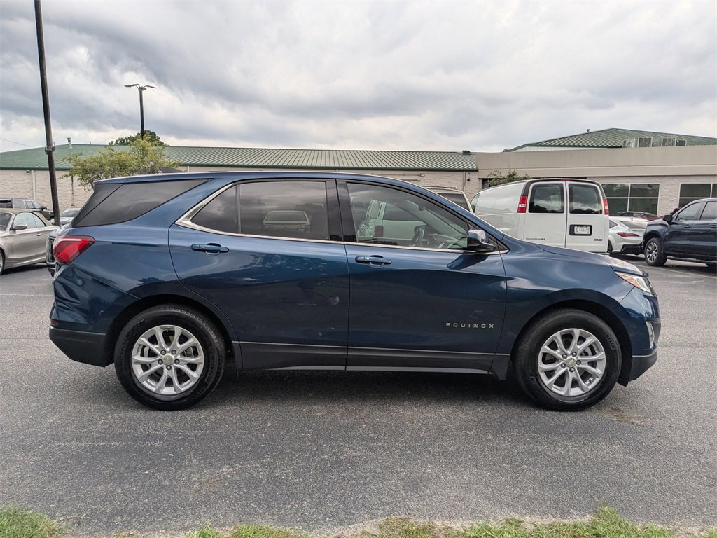 2019 Chevrolet Equinox LT photo 3