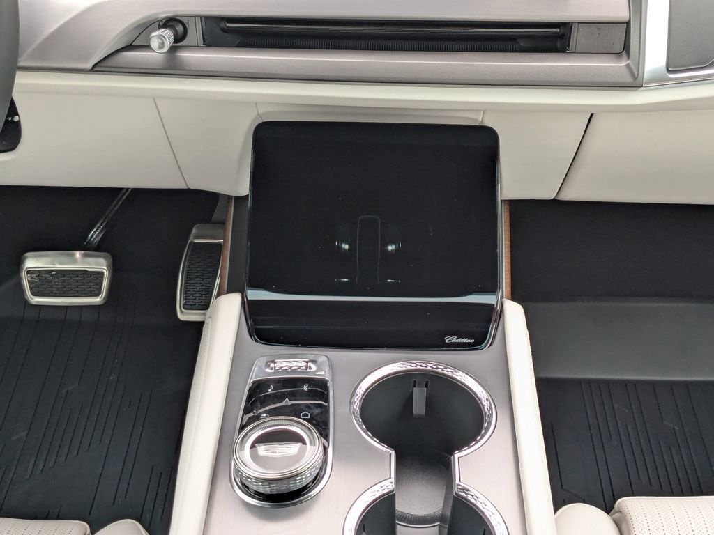 2026 Cadillac VISTIQ Sport - Photo 22
