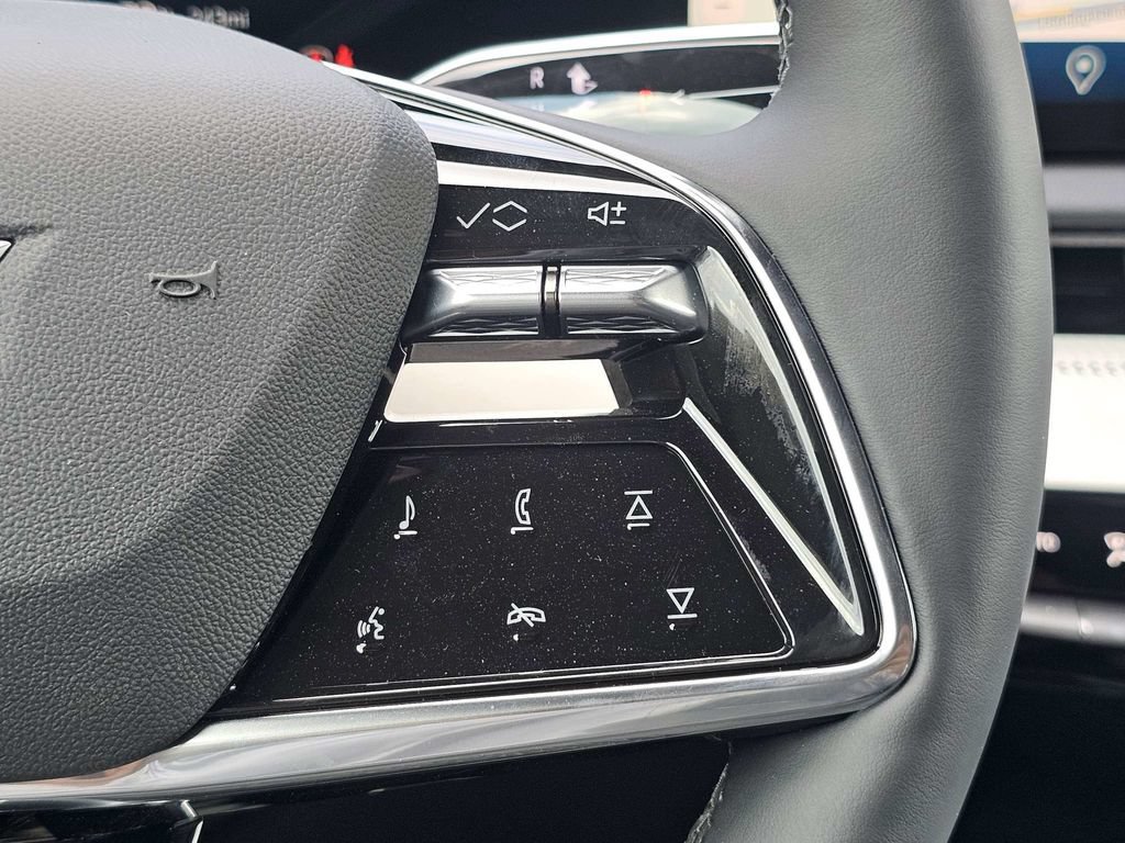 2027 Cadillac OPTIQ Luxury - Photo 29