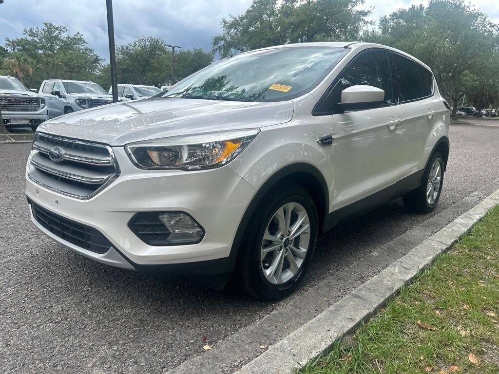 Used 2017 Ford Escape SE SUV