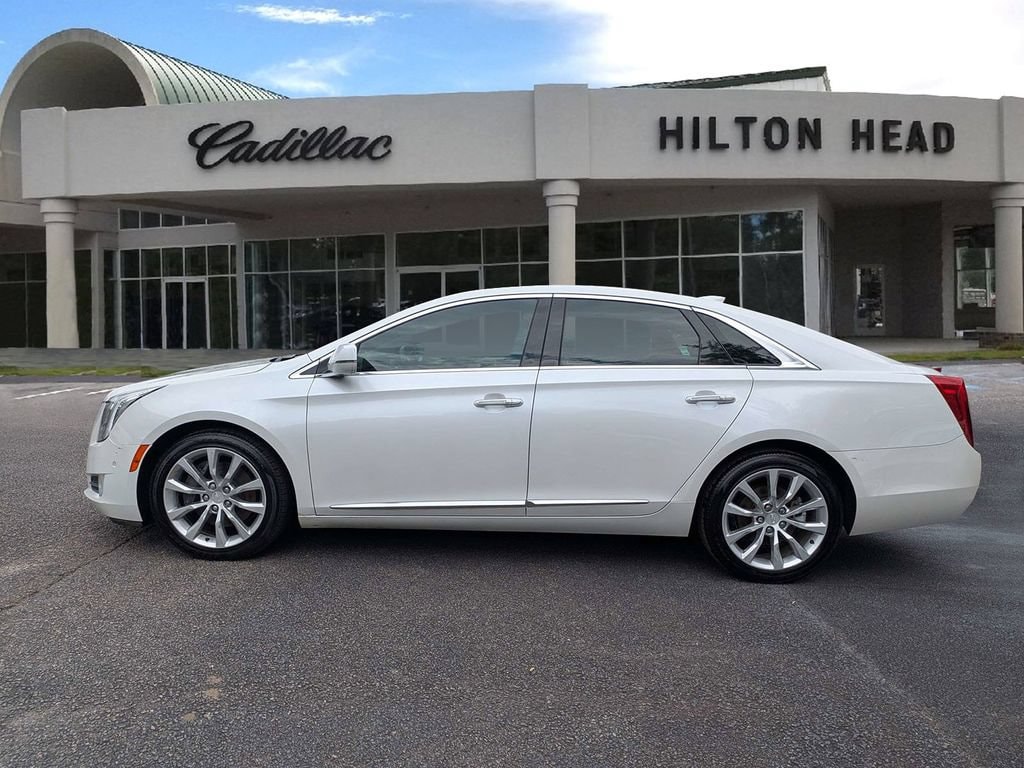 Used 2017 CADILLAC XTS Luxury Sedan