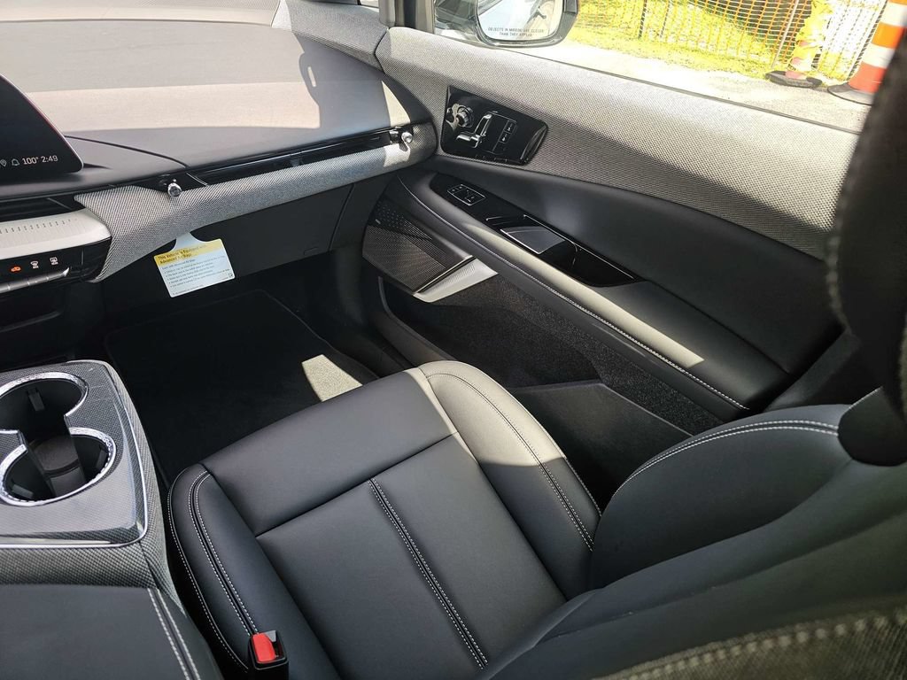 2027 Cadillac OPTIQ Luxury - Photo 20
