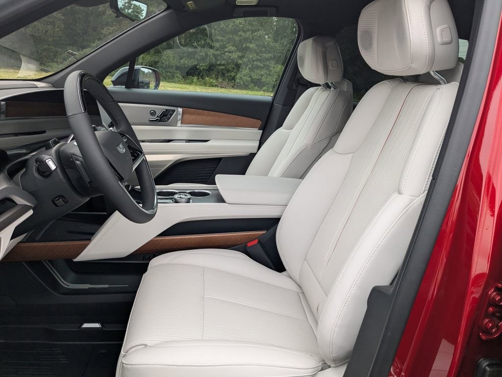 2026 Cadillac VISTIQ Sport - Photo 25