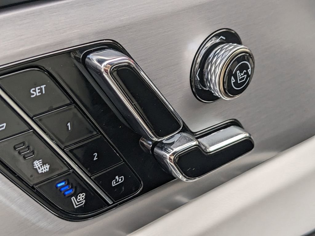 2026 Cadillac VISTIQ Luxury - Photo 23