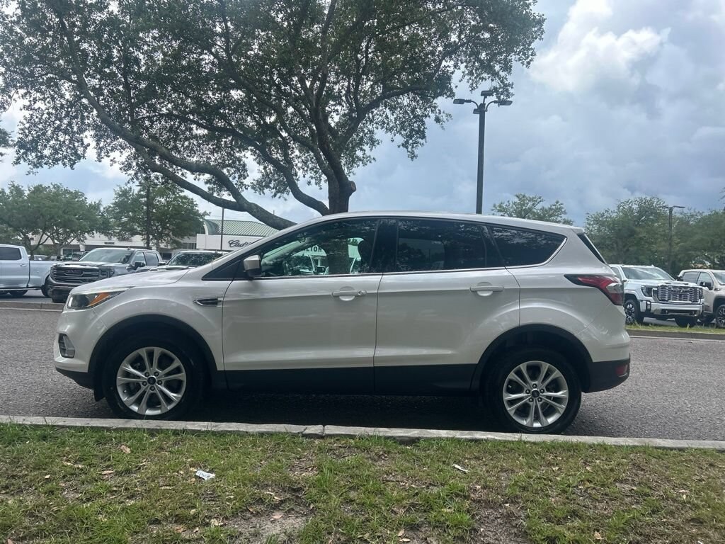Used 2017 Ford Escape SE SUV