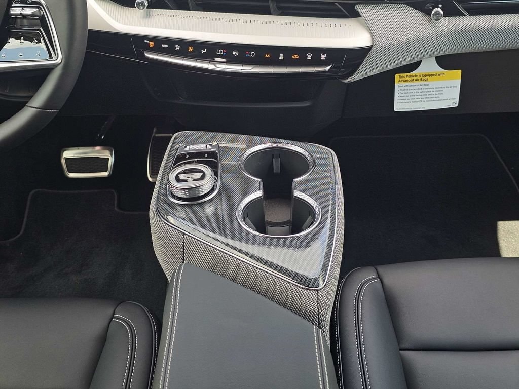 2027 Cadillac OPTIQ Luxury - Photo 19