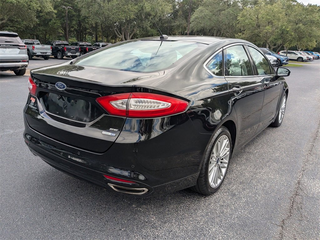 2016 Ford Fusion SE photo 3