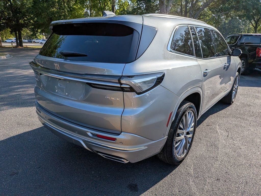 Used 2025 Buick Enclave Avenir SUV