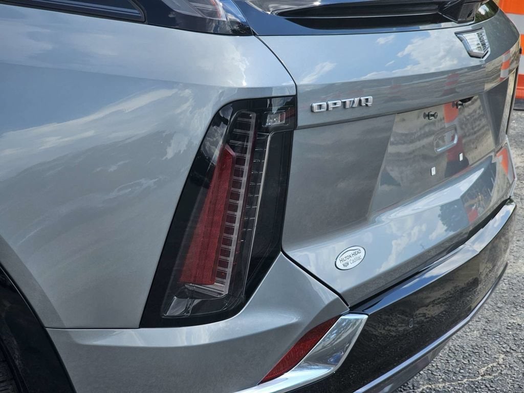 2027 Cadillac OPTIQ Luxury - Photo 13