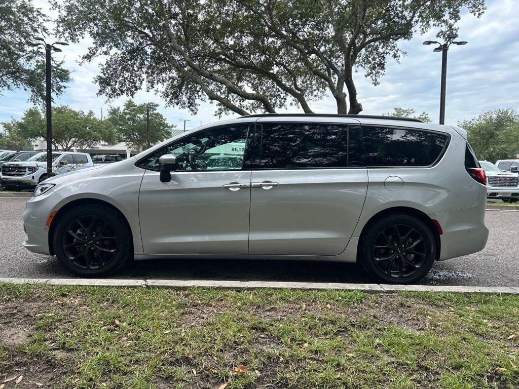 Used 2023 Chrysler Pacifica Touring L Van Passenger Van