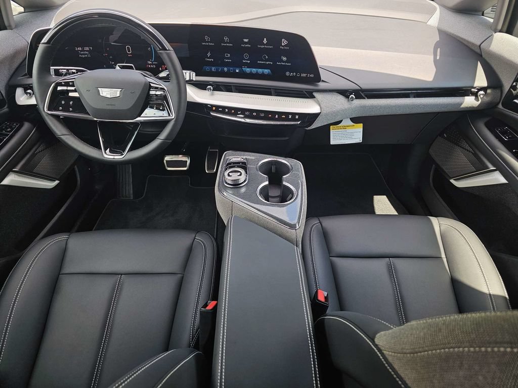 2027 Cadillac OPTIQ Luxury - Photo 17