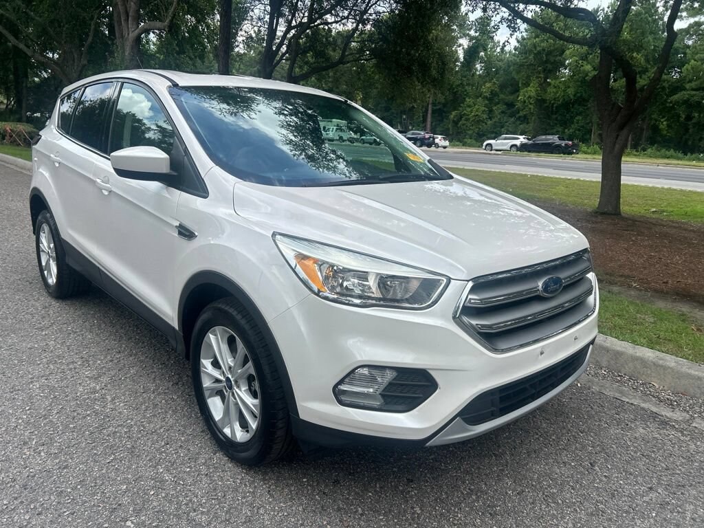 Used 2017 Ford Escape SE SUV
