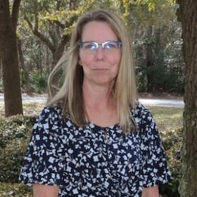 Staff member Kim Barrineau from ID_21316d