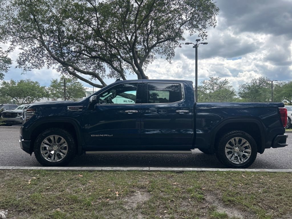 2023 GMC Sierra 4WD Crew Cab Short Box Denali's photo