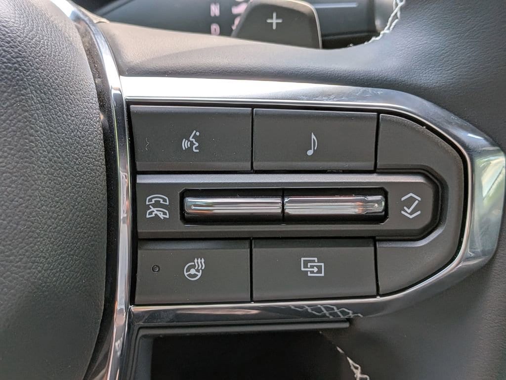 2026 GMC Acadia Denali - Photo 28