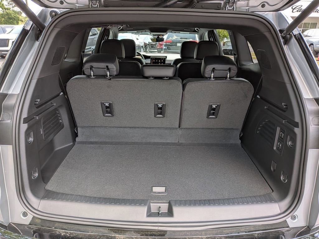 2026 GMC Acadia Denali - Photo 13