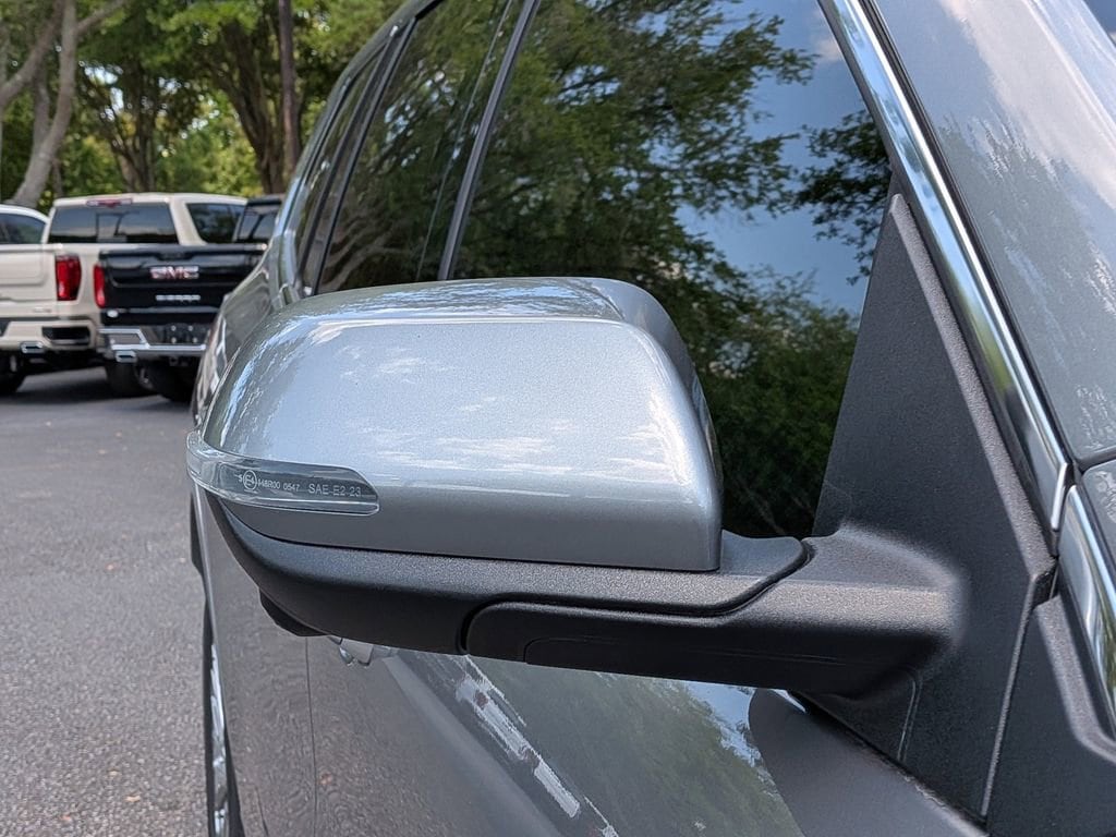2026 GMC Acadia Denali - Photo 12