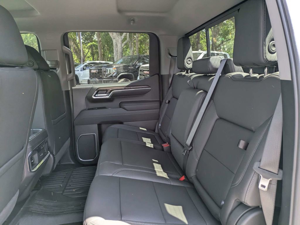 2026 GMC Sierra 1500 SLT - Photo 14