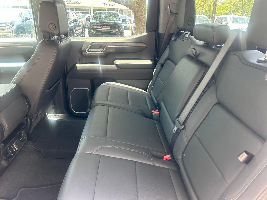 2025 GMC Sierra 1500 SLT - Photo 11