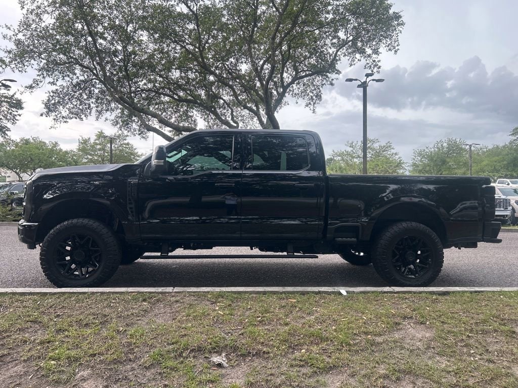 2025 Ford F-250 Platinum 4x4 Crew Cab 8' Box's photo