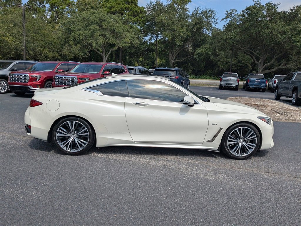 2019 Infiniti Q60 3.0t Luxe photo 3