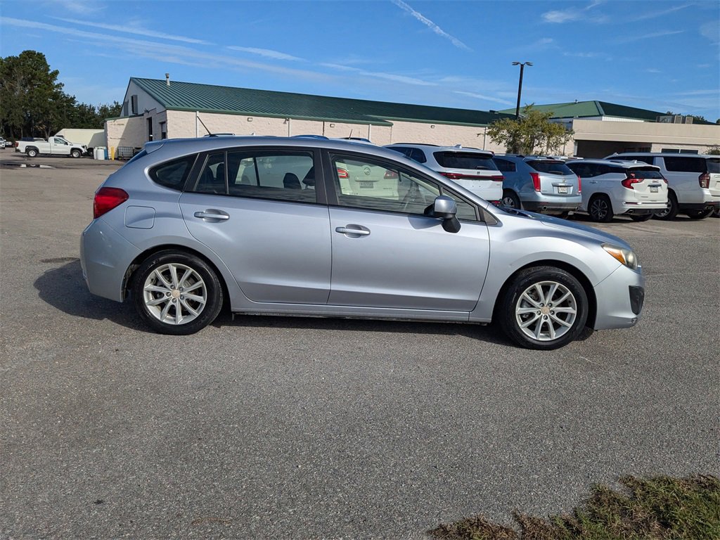 2014 Subaru Impreza 2.0i Premium photo 3