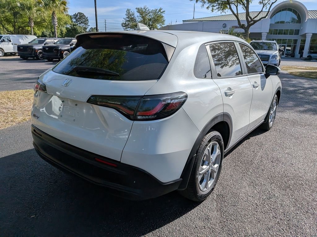 Used 2024 Honda HR-V 2WD LX SUV