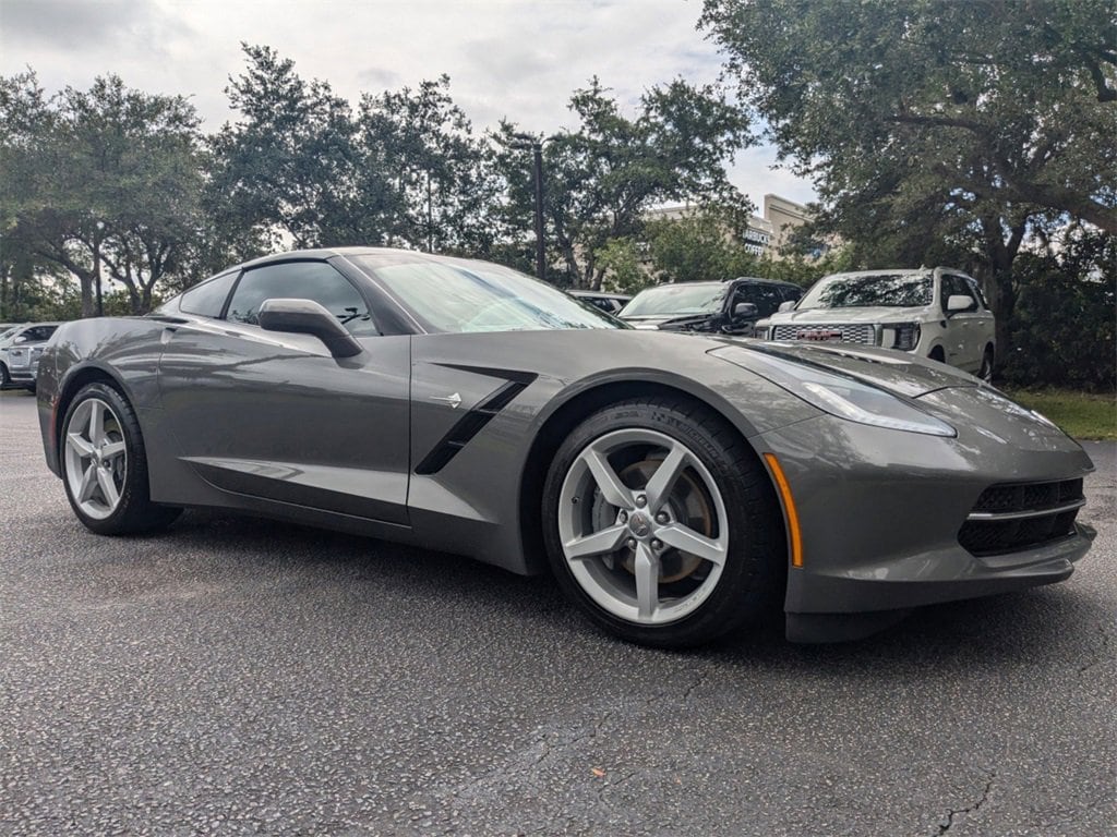 Used 2015 Chevrolet Corvette Base with VIN 1G1YB2D71F5124587 for sale in Bluffton, SC