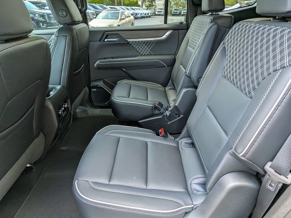 2026 GMC Acadia Denali - Photo 15