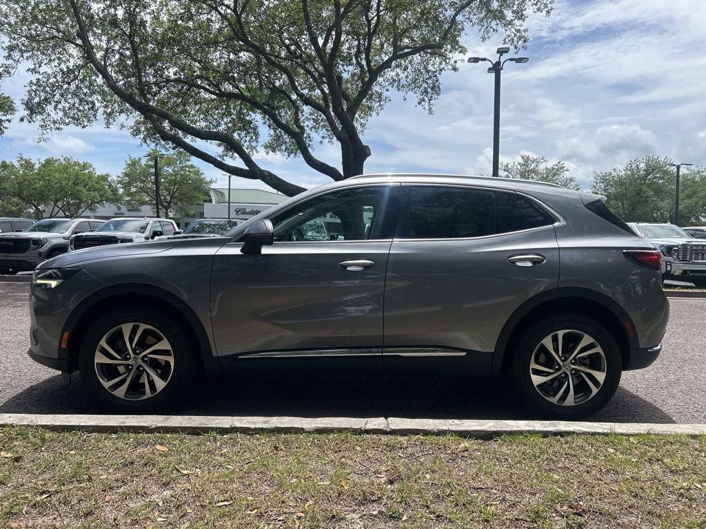 2022 Buick Envision Essence FWD's photo