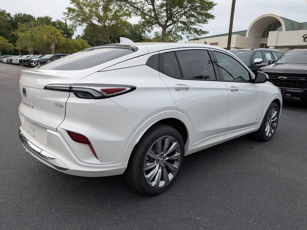 New 2026 Buick Envista Avenir SUV
