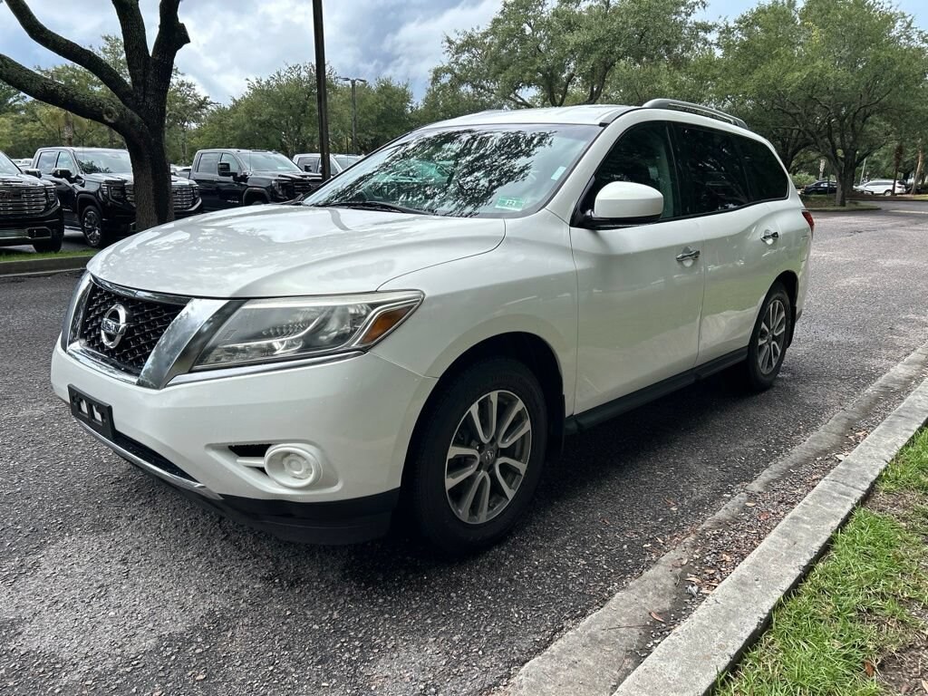 Used 2014 Nissan Pathfinder SV with VIN 5N1AR2MM0EC622456 for sale in Bluffton, SC