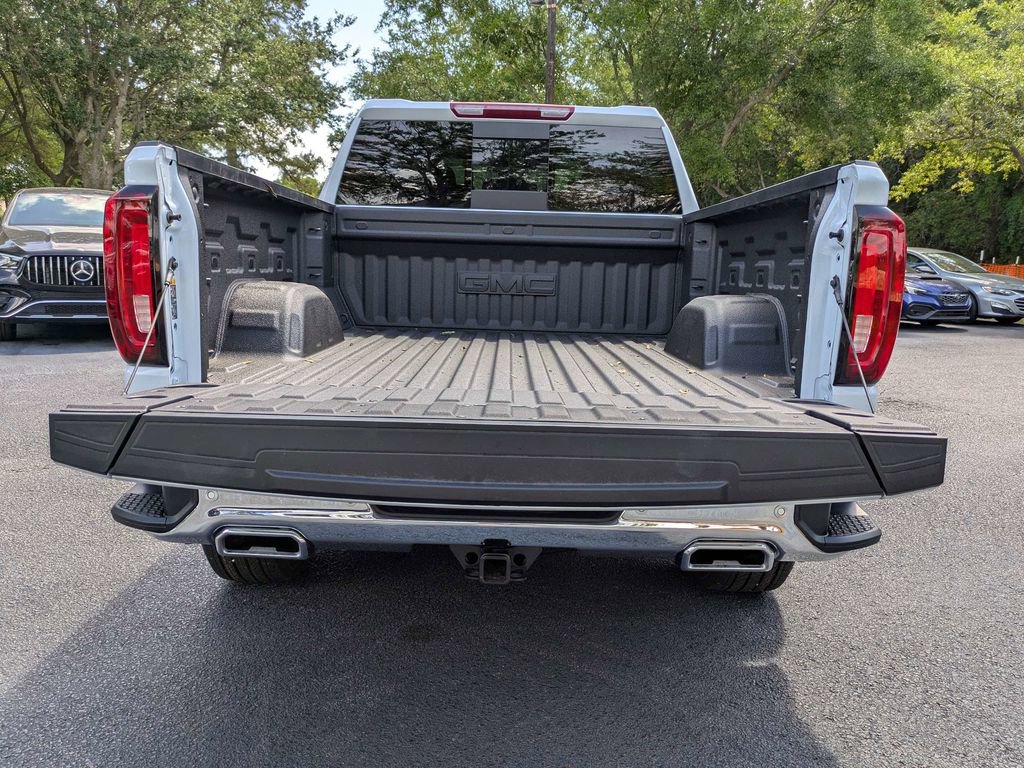 2026 GMC Sierra 1500 SLT - Photo 13