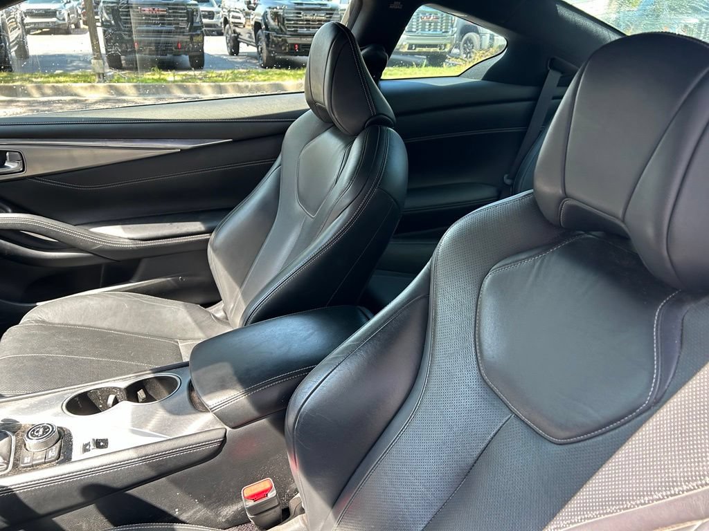 2020 INFINITI Q60 Coupe 8