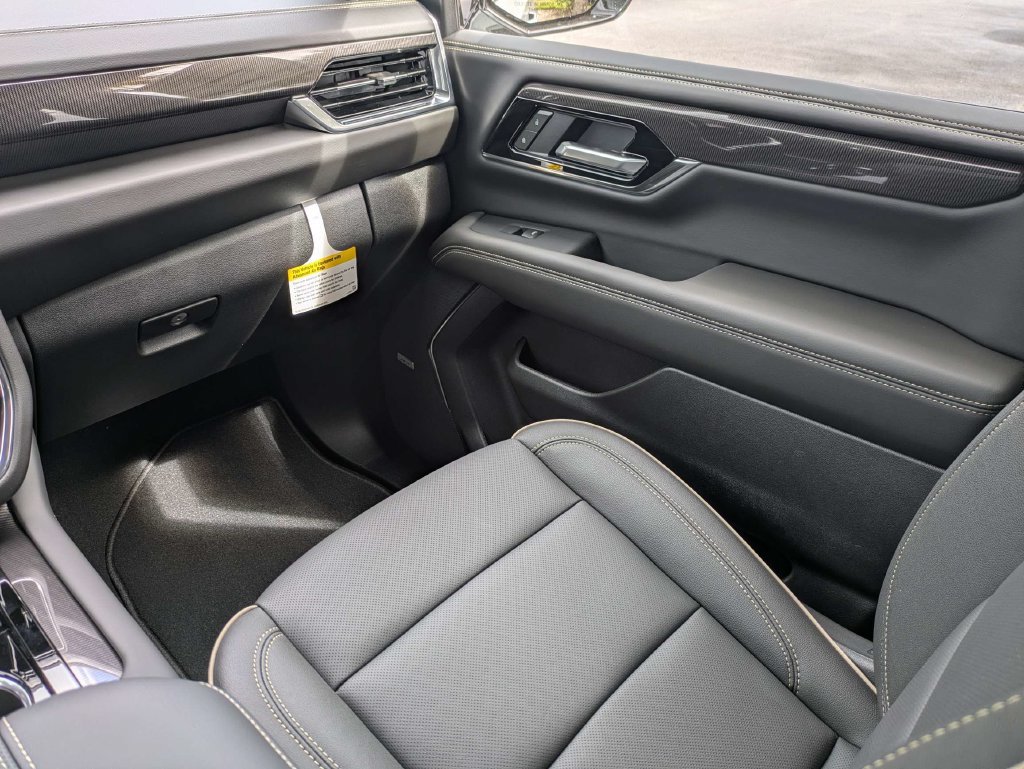 2026 GMC Yukon XL Elevation - Photo 17
