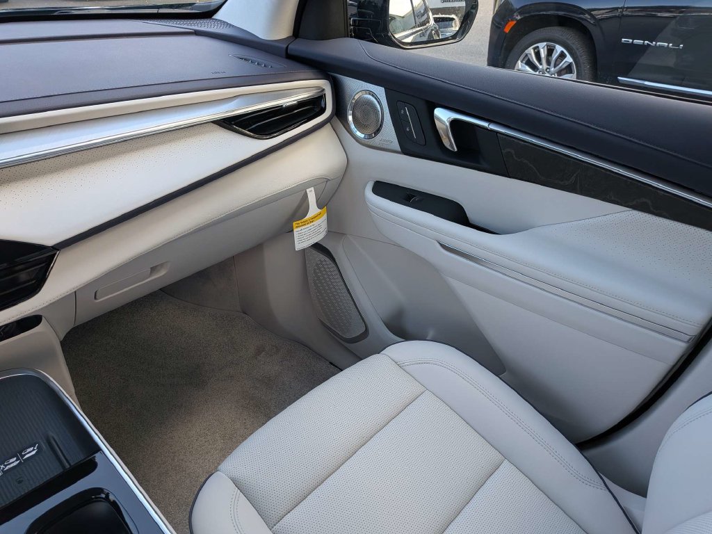 2027 Buick Enclave Avenir - Photo 17