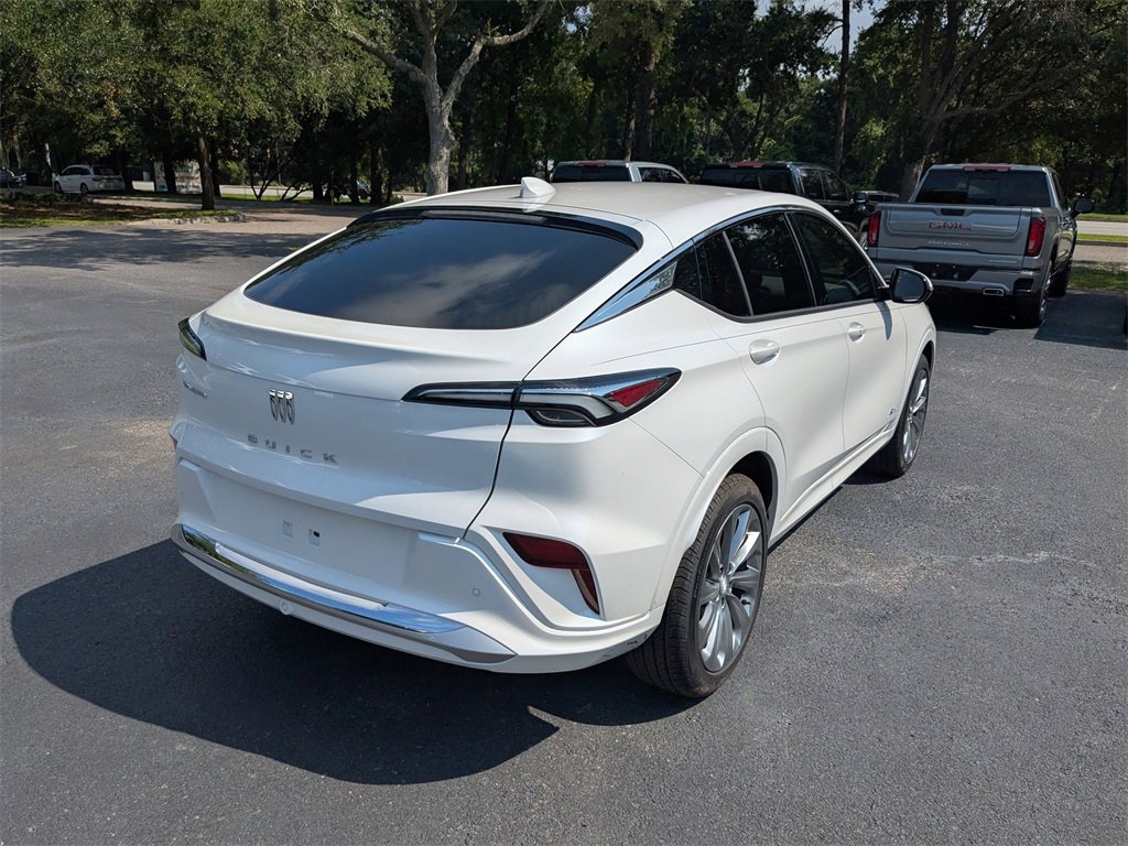2025 Buick Envista Avenir photo 2