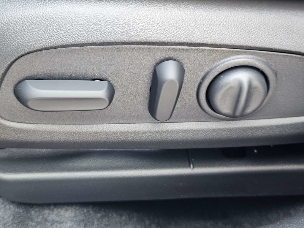 2026 Buick Envista Sport Touring - Photo 19