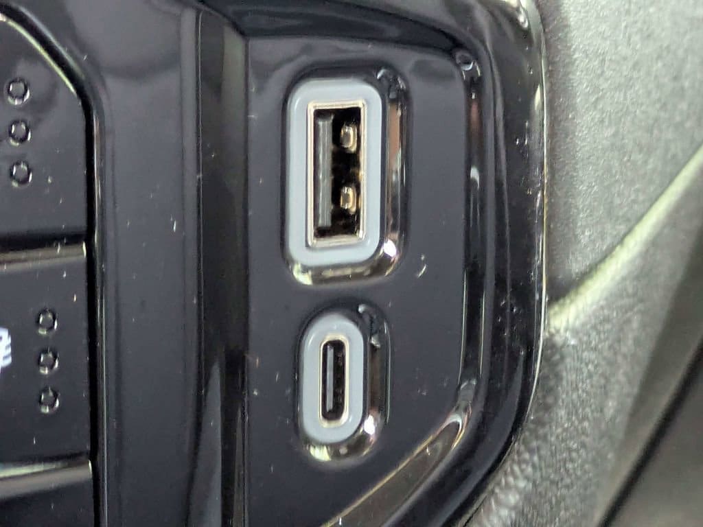 2026 GMC Sierra 1500 SLT - Photo 24