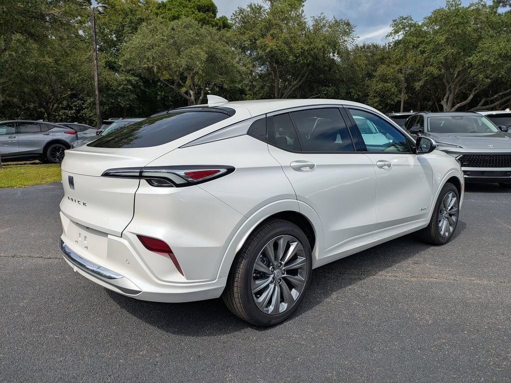 New 2026 Buick Envista Avenir SUV