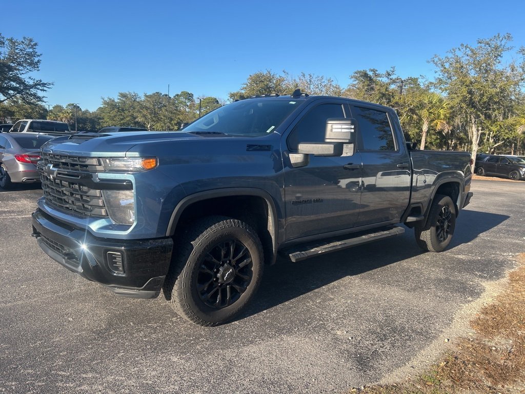2025 Chevrolet Silverado 2500HD Custom's photo