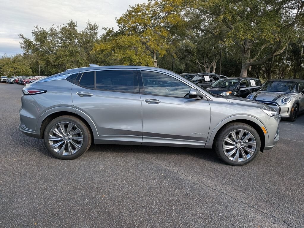 New 2026 Buick Envista Avenir SUV